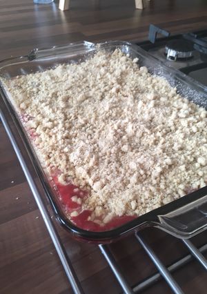 A picture of Rhubarb, apple and berry crumble.