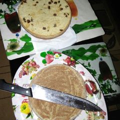 A picture of Jiko baked vanilla raisins cake.