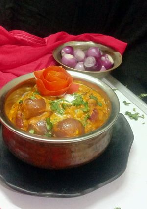 प्याज़ की सब्ज़ी (Pyaz ki sabzi recipe in Hindi) रेसिपी मुख्य फोटो