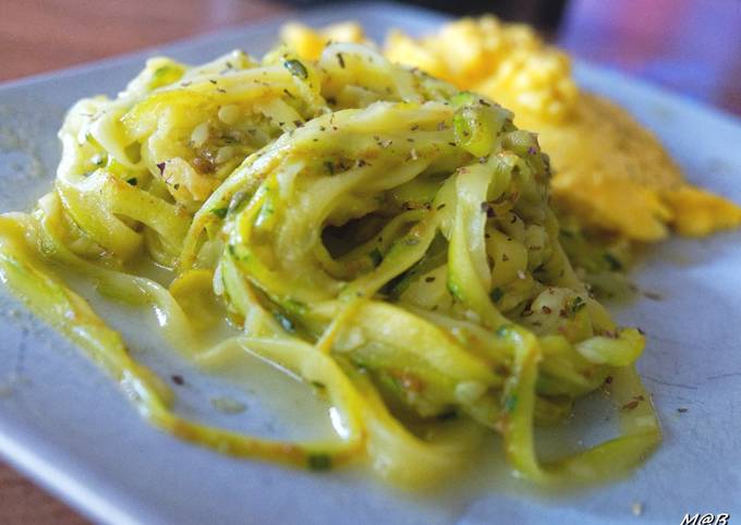 Tagliatelles aux tagliatelles de courgette pour 3 personnes