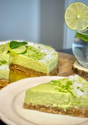 Una foto de 🇺🇸 TARTA de LIMA crudivegana (“raw vegan Key lime pie”, Estados Unidos)