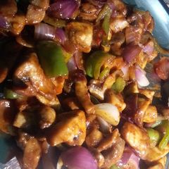 A picture of Chilli Mushroom.