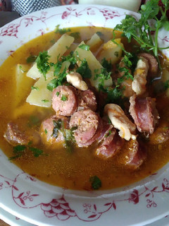 Una foto de Caldillo de pollo y longaniza