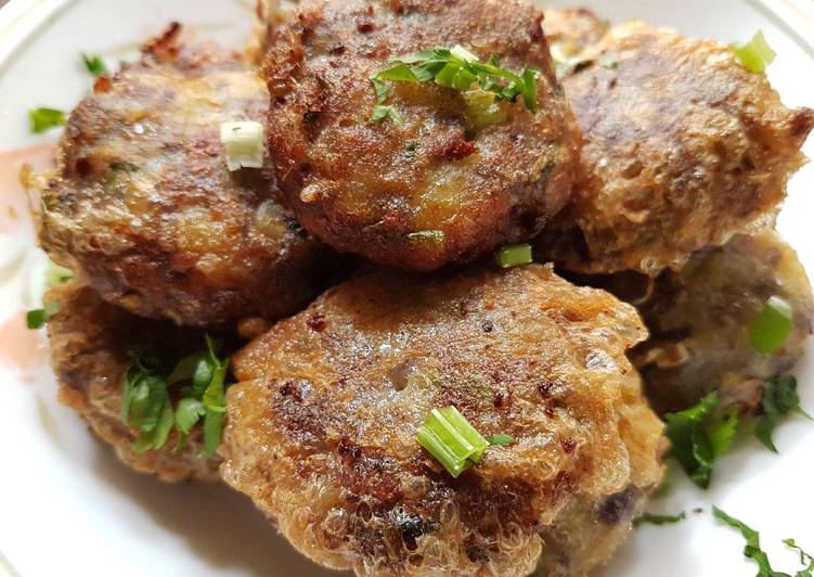 Recipe of Any-night-of-the-week Indonesian Potato Patty - Perkedel/Begedil