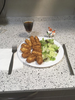 Una foto de Croquetas de patata y pescadilla