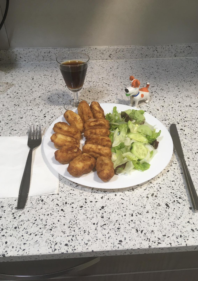 Una foto de Croquetas de patata y pescadilla