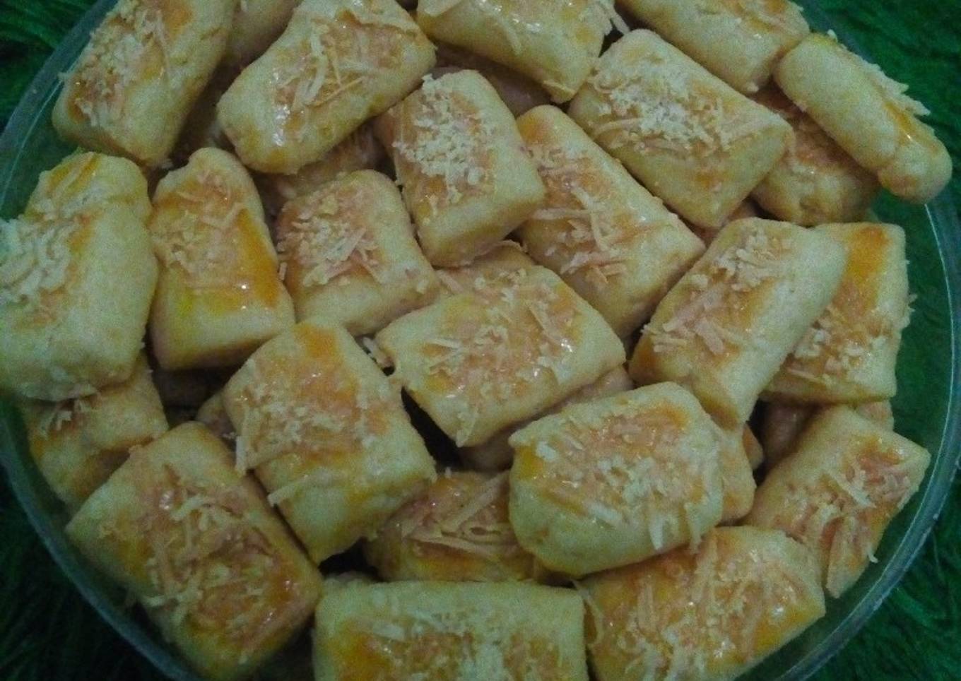 Kue kering keju edam