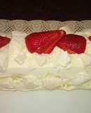 Pionono con crema y frutillas