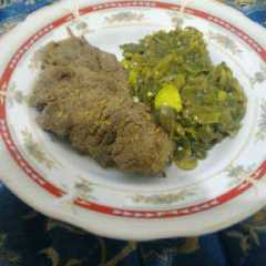 A picture of Dendeng bakar daging rusa.