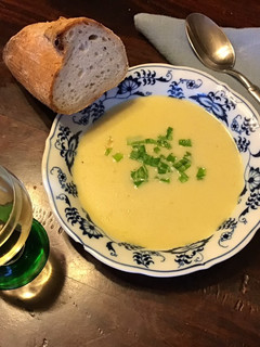 A picture of California Farm Roasted Garlic Cream Soup.