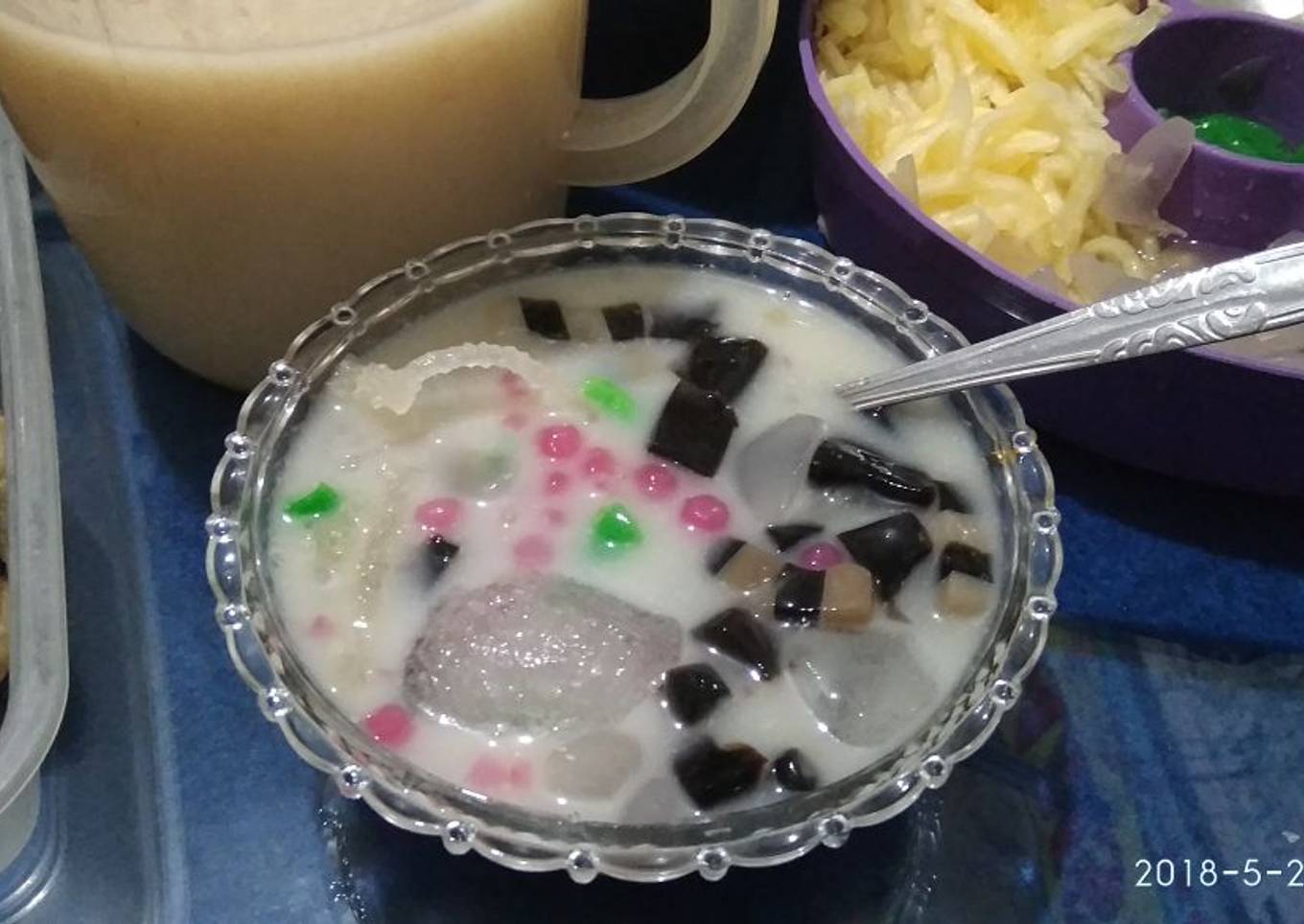 Es Campuran ala ibu'e zulhan..