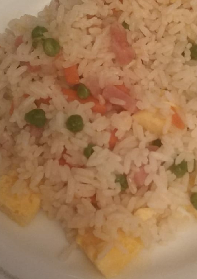 Una foto de Arroz tres delicias