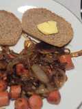 Shiitake y vienesas salteadas