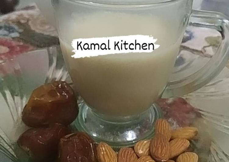 Susu almond kurma