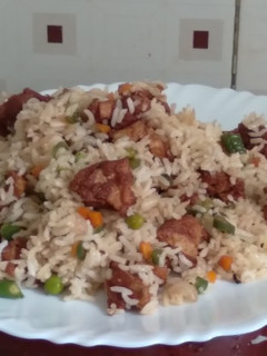 பலாக்காய் ஃப்ரைட் ரைஸ் (Palaakkaai fried rice recipe in tamil) செய்முறை முக்கிய புகைப்படம்
