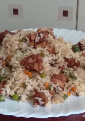 பலாக்காய் ஃப்ரைட் ரைஸ் (Palaakkaai fried rice recipe in tamil) செய்முறை முக்கிய புகைப்படம்