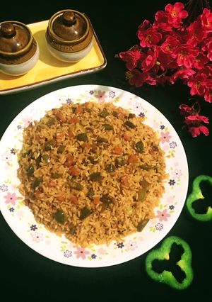A picture of Schezwan Rice.
