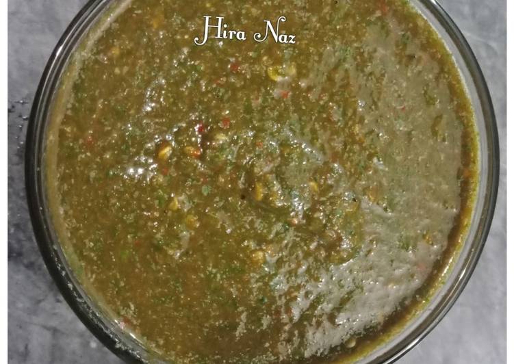 Recipe of Speedy Kabab wali Chutney (coriander and mints ki chutney)