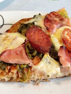 Una foto de Torta Gallega de Lacón con Grelos