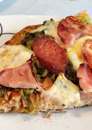 Una foto de Torta Gallega de Lacón con Grelos