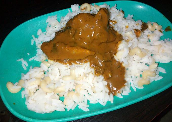 Rice and macaroni with banga soup