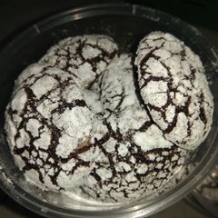 A picture of Chocolate Crinkles.
