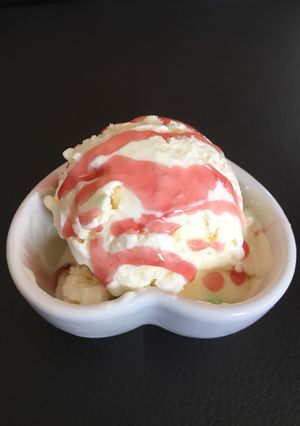 A picture of Vanilla ice cream.