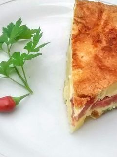 Una foto de Tortilla a la española con chorizo