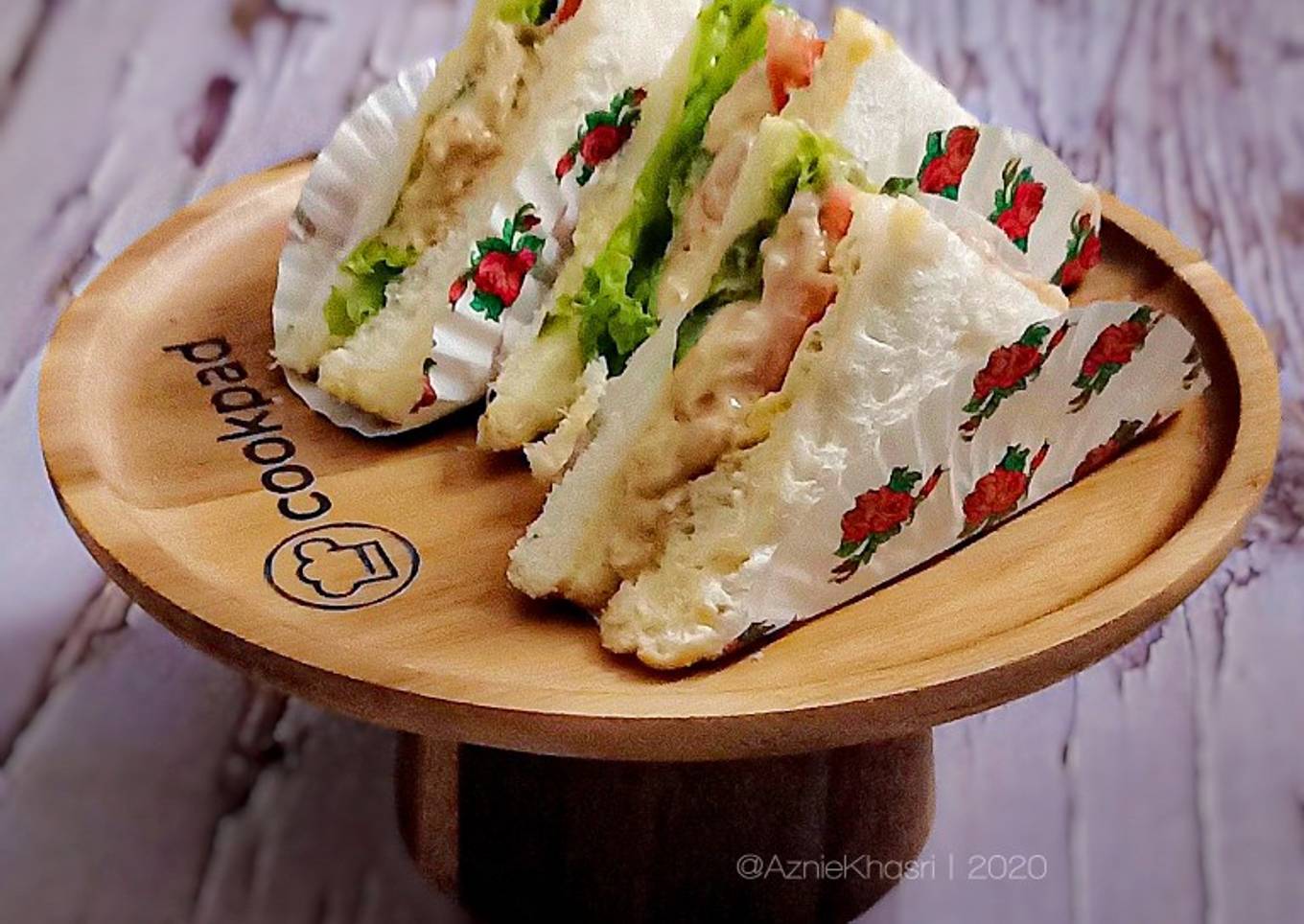 Spicy tuna sandwich