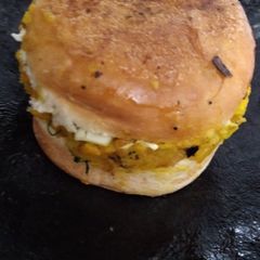 Cabbage burger A picture of Cabbage burger.