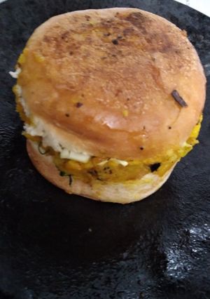 A picture of Cabbage burger.