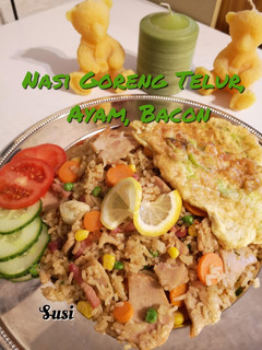 Foto resep Nasi goreng telur dadar, ayam, bacon