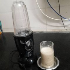 A picture of Bajra (pearl millet) aata & Oats smoothy.