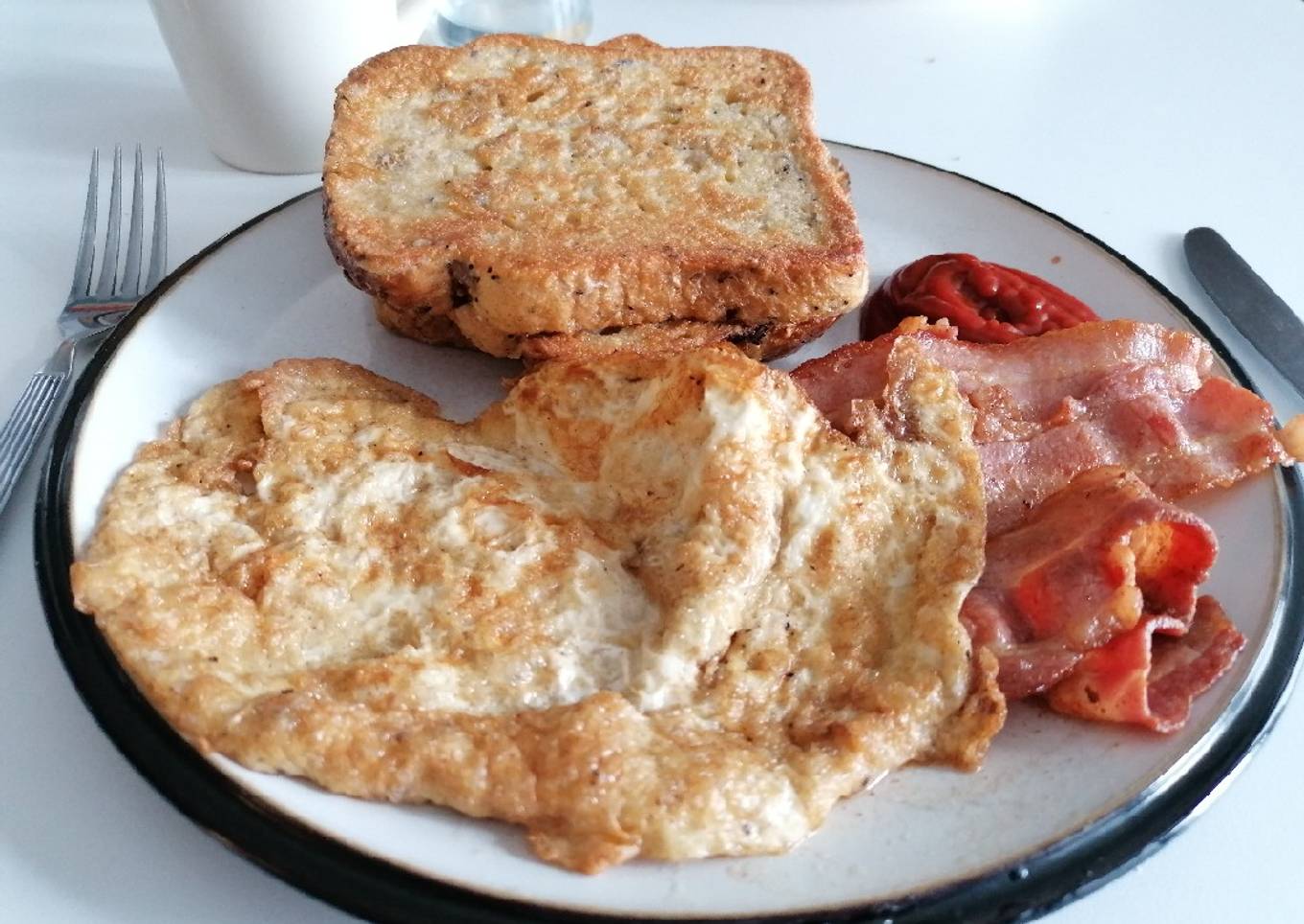 Eggy bread and bacon fried omelette