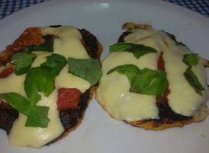 Una foto de Cachapizza (cachapas a la pizza)