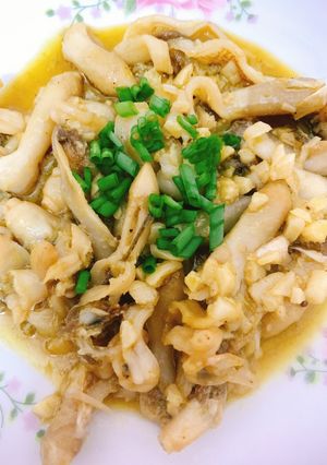 Hình của món Ốc móng tay sốt bơ tỏi.