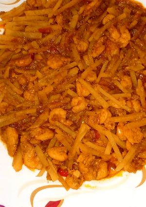 চিংড়ি আলু চচ্চড়ি(chingri aloor chorchori recipe in bengali) রেসিপির প্রধান ছবি