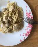 Mỳ ý - Spaghetti gà nấm xốt k