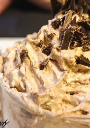 Une photo de Glace au mousse au chocolat