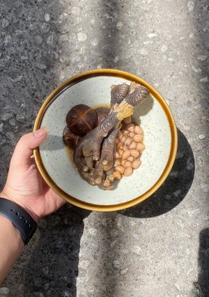 Hình của món Chân gà hầm đậu [Eat clean - giảm đau xương khớp].