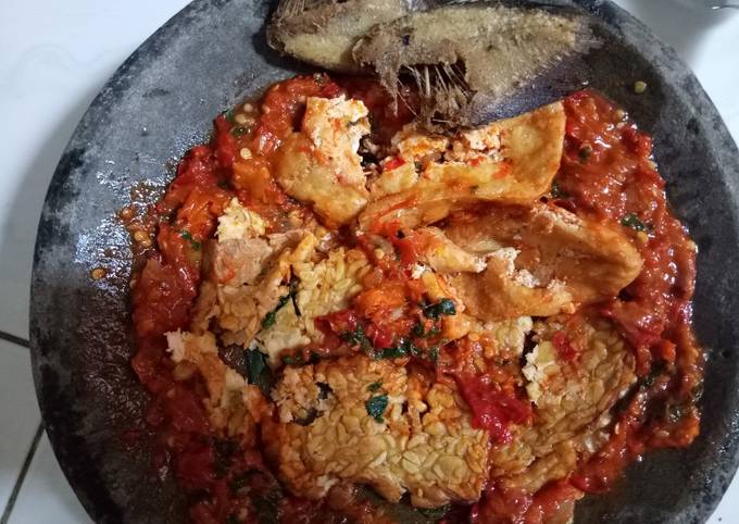 Anti Ribet, Memasak Tahu tempe penyet sambal kemangi Enak