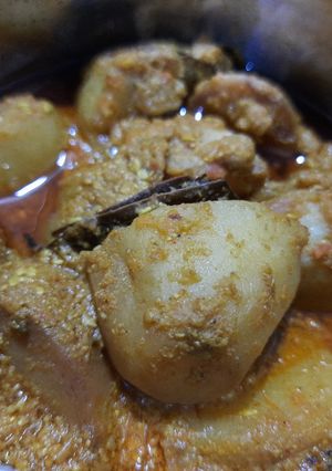 নিরামিষ আলুর দম(niramish aloor dum recipe in Bengali) রেসিপির প্রধান ছবি