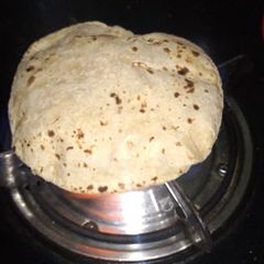 A picture of Fulka Roti.