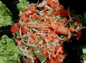 Una foto de Ensalada con brotes de soja fresca