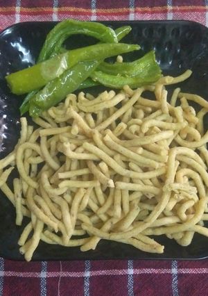 ભાવનગરી ગાંઠિયા (Bhavnagari Gathiya Recipe in Gujarati) રેસીપી મુખ્ય ફોટો