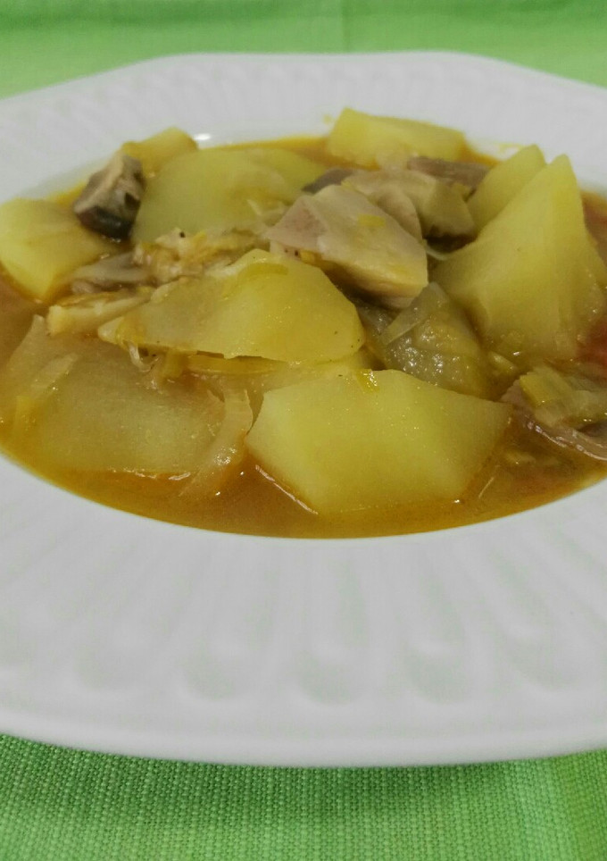 Una foto de Guiso de patatas con setas