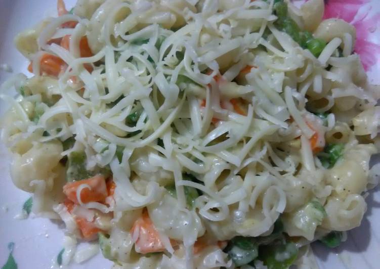 Recipe of Super Quick Homemade Yummy creamy cheesy macroni