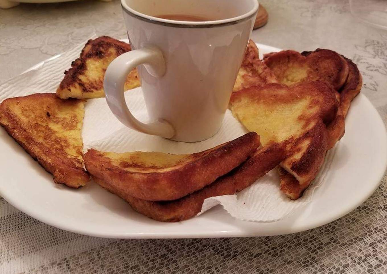 French toast bread with tea