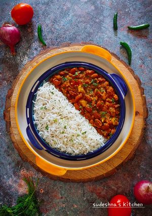 A picture of Rajma-Chaawal.