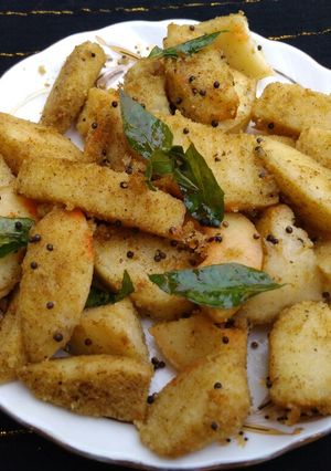 A picture of Achari Idli.